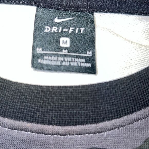 NIKE DRI FIT Get Fit Camo Crop Sweater-M - Picture 8 of 9